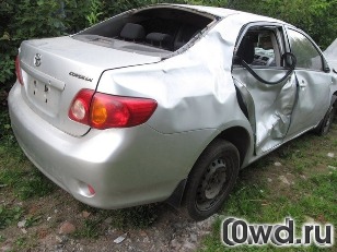 Битый автомобиль Toyota Corolla